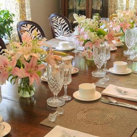 The Lion And The Rose Bed And Breakfast Ашвил Екстериор снимка