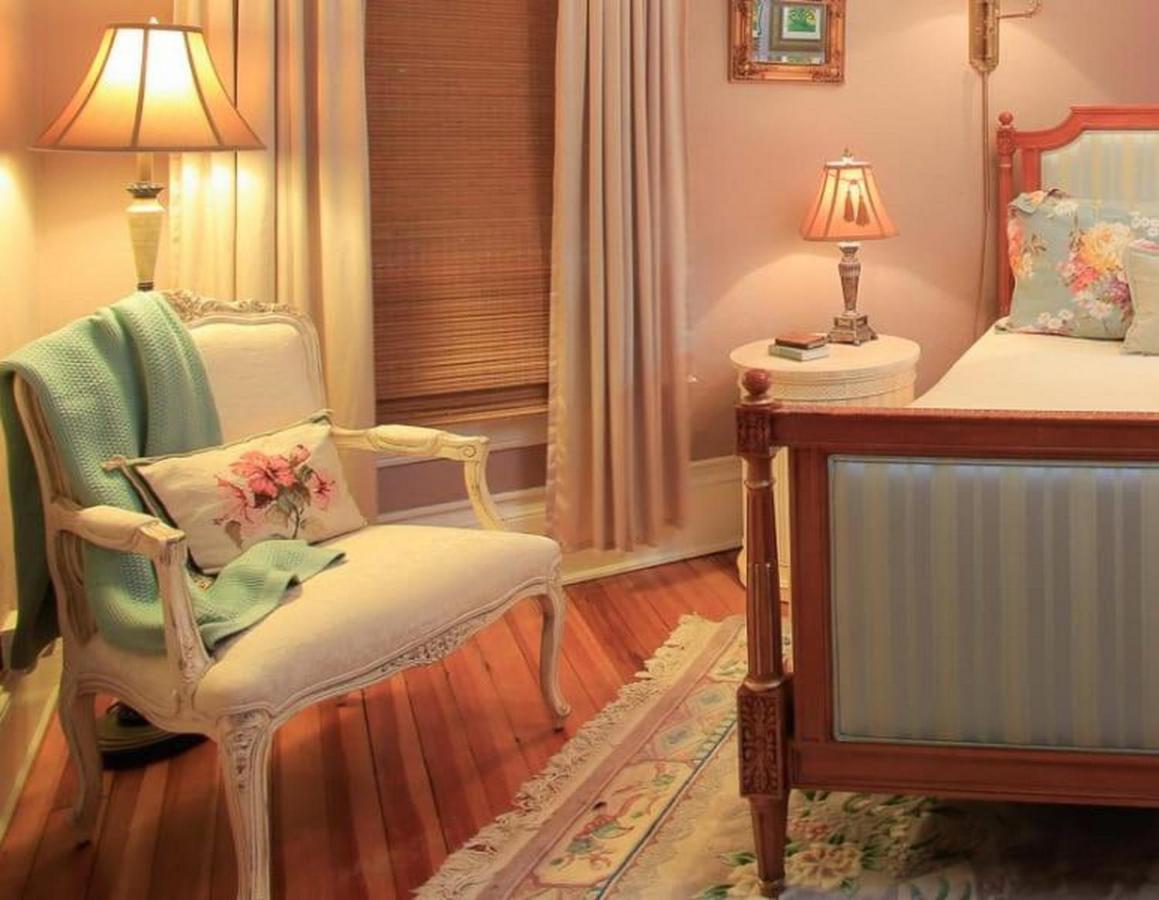 The Lion And The Rose Bed And Breakfast Ашвил Екстериор снимка