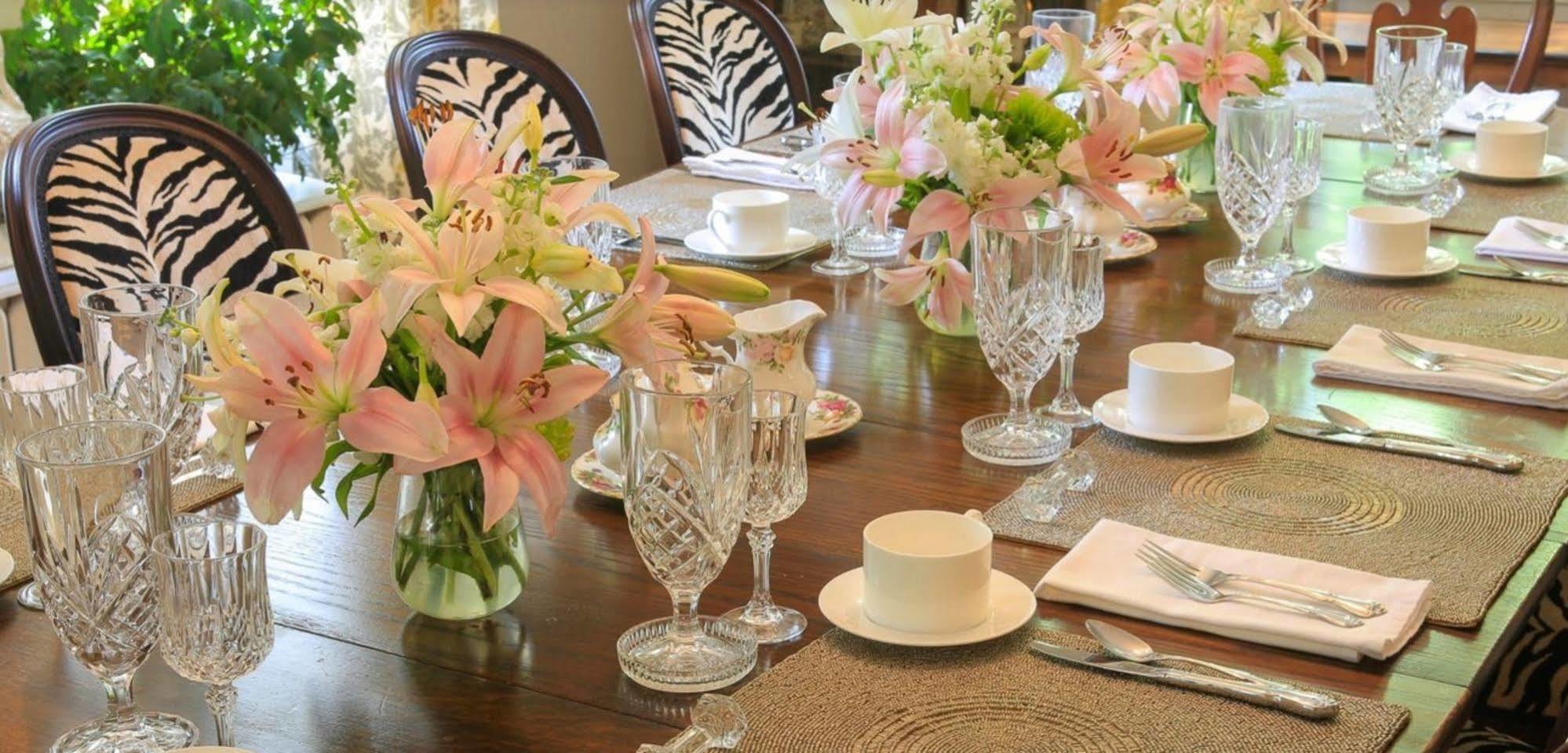 The Lion And The Rose Bed And Breakfast Ашвил Екстериор снимка